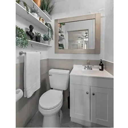 Inviting Oasis - Cozy, Spotless, And Comfortable Room Pahokee Exterior photo
